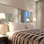 Le César Hotel