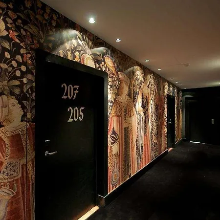 Le Cesar Hotel 4*