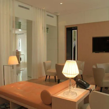 Le Cesar Hotel