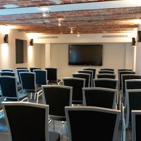 Le Cesar 4* Provins