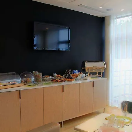 호텔 Le Cesar 4*