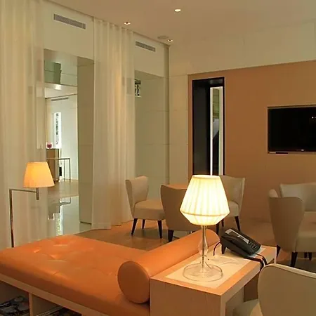 Hotel Le Cesar
