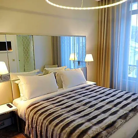 Le Cesar Hotel Provins