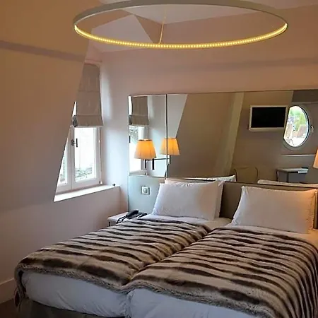 Hotel Le Cesar
