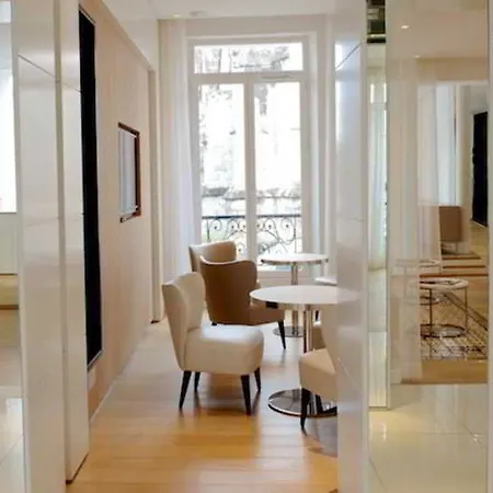 Le Cesar Hotel Provins