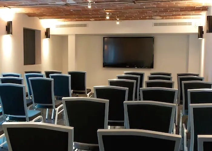 Le César 4* Provins