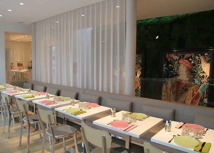 Hotell Le Cesar Provins